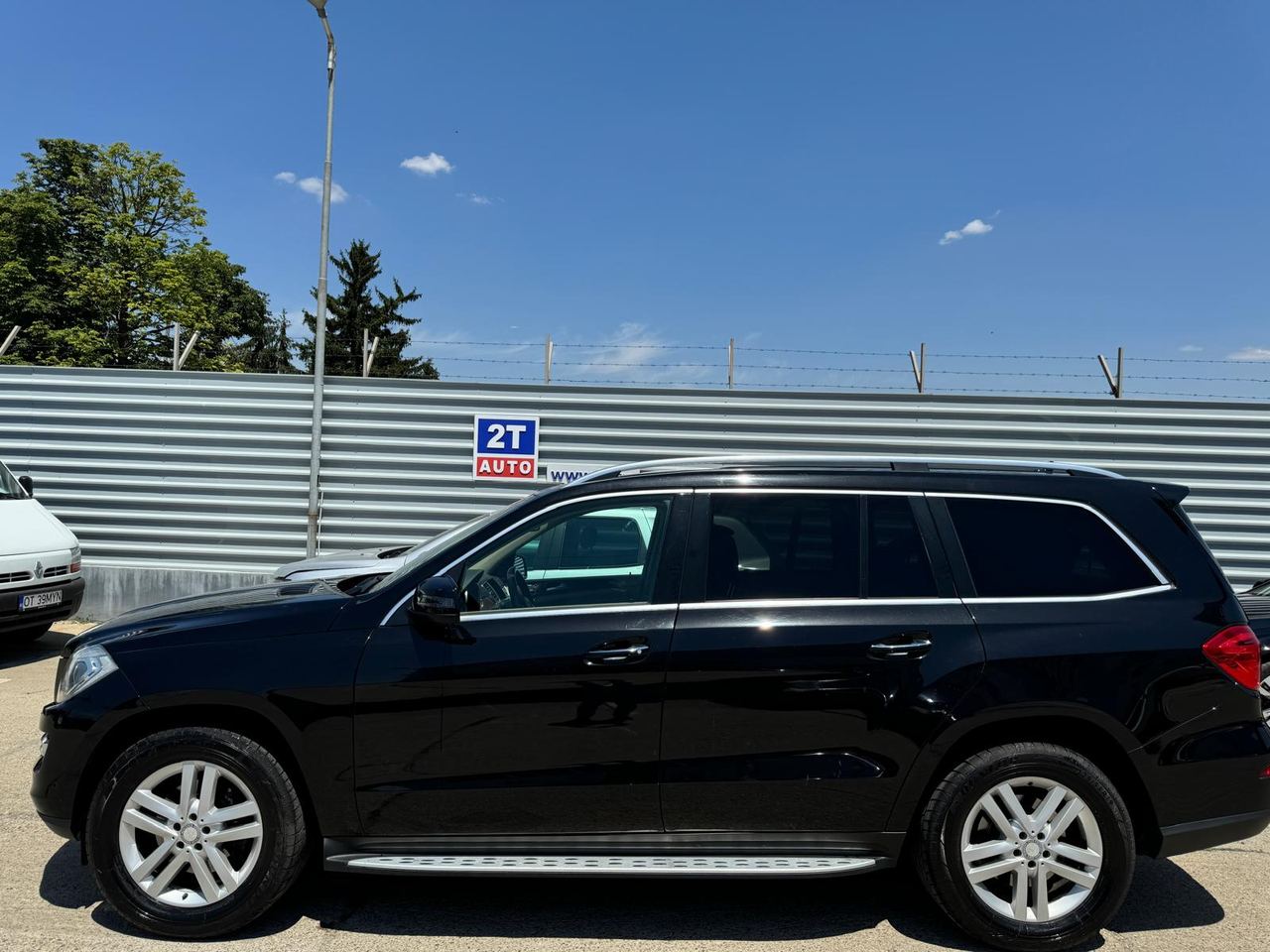 Închiriere Mercedes Benz Gl — 2T Auto Caracal